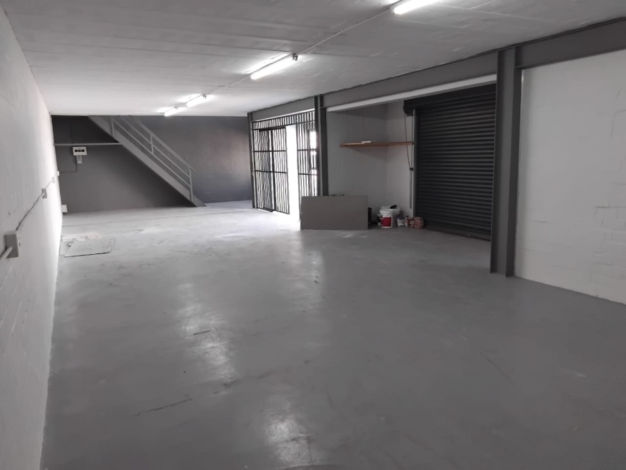 To Let commercial Property for Rent in Middedorp Western Cape